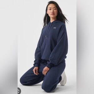 ALO Yoga Women’s Accolade Hoodie in Navy